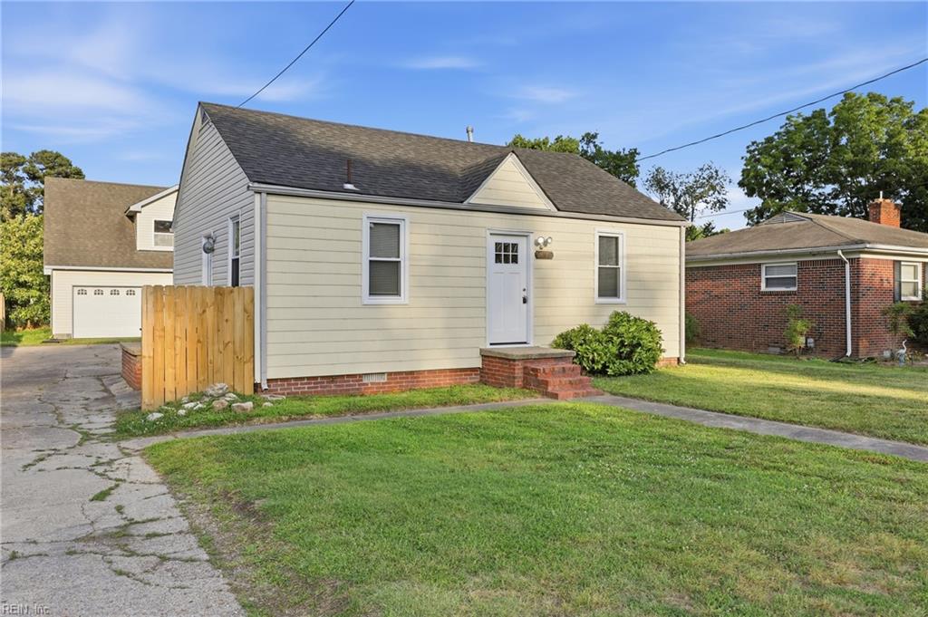 1404 Willow AVE