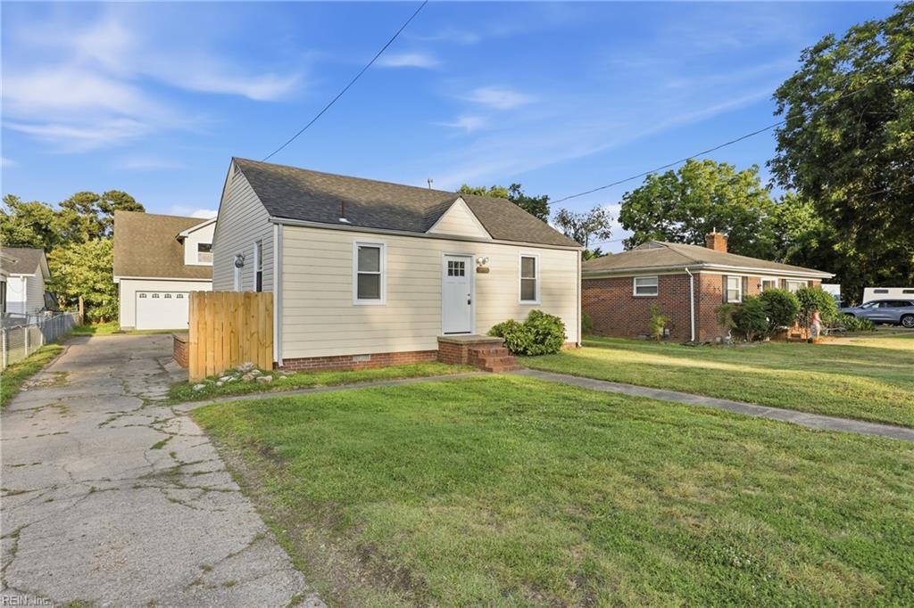 1404 Willow AVE
