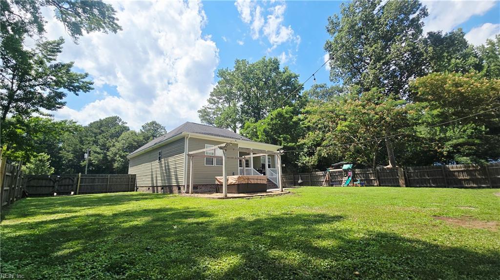 411 NW Backwoods RD