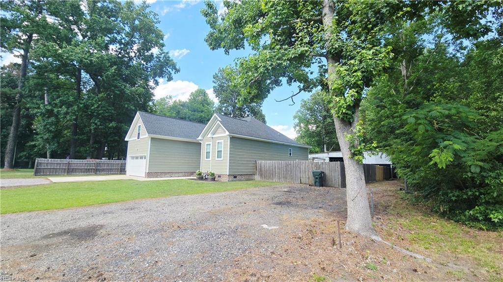 411 NW Backwoods RD