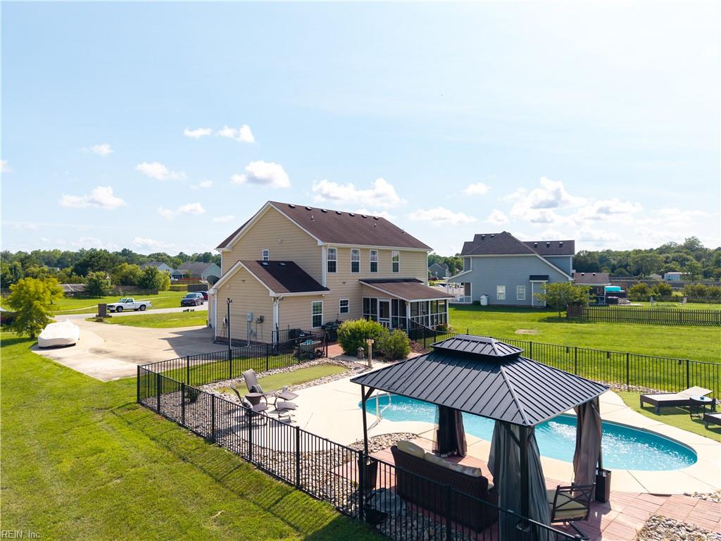 127 NW River DR