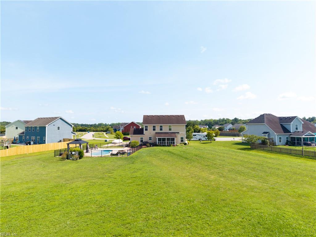 127 NW River DR