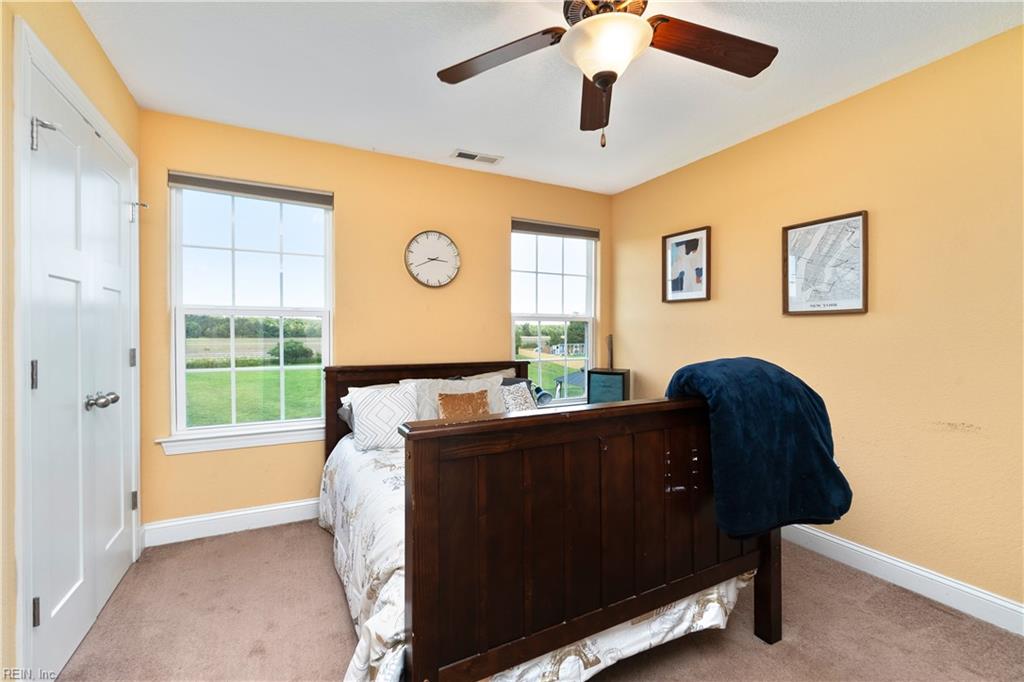 127 NW River DR