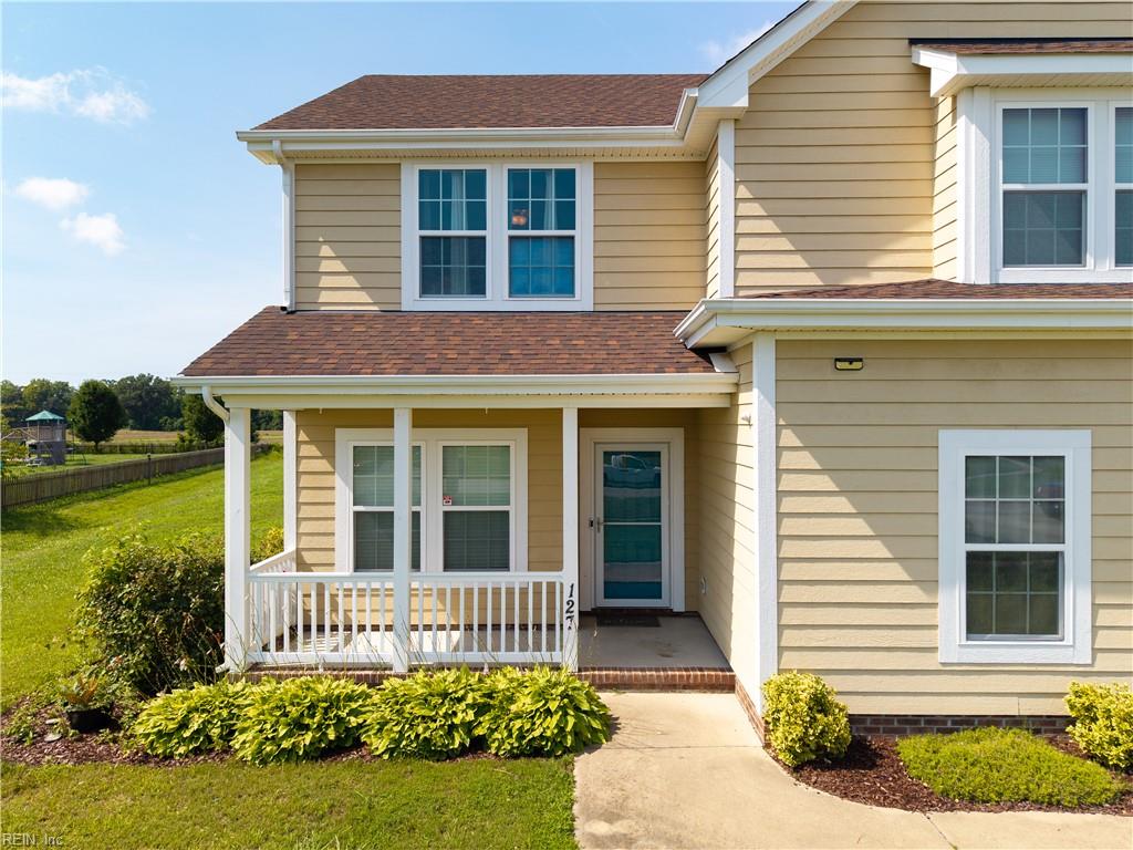 127 NW River DR