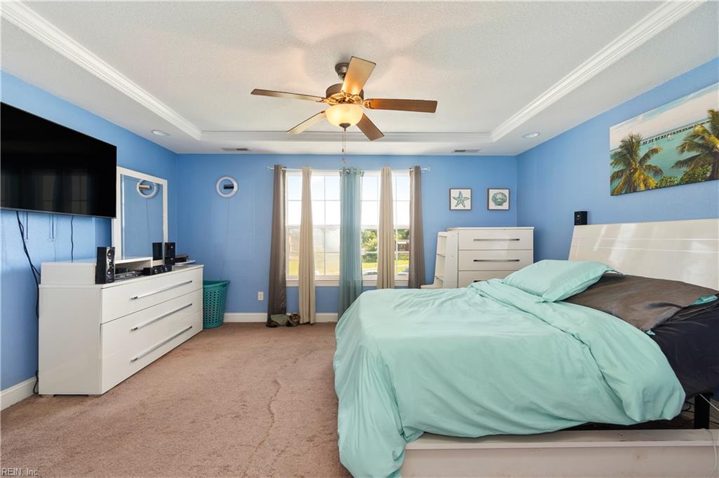 127 NW River DR