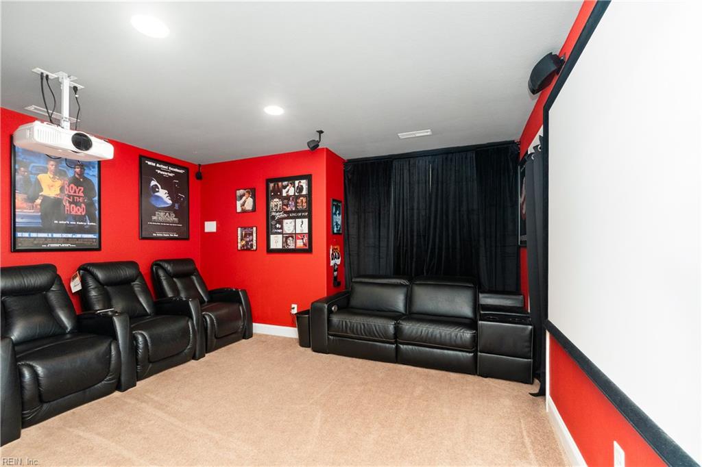 127 NW River DR