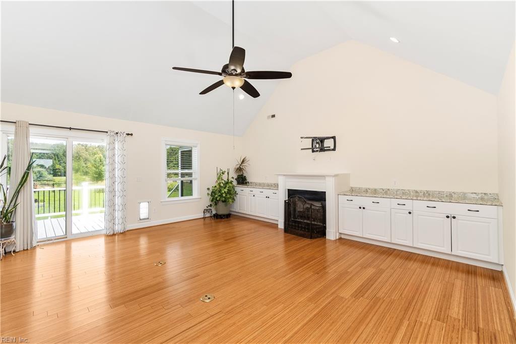 573 Snowden RD