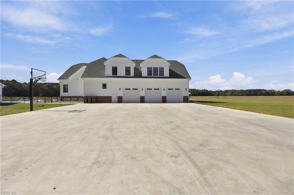 1004 St Brides RD