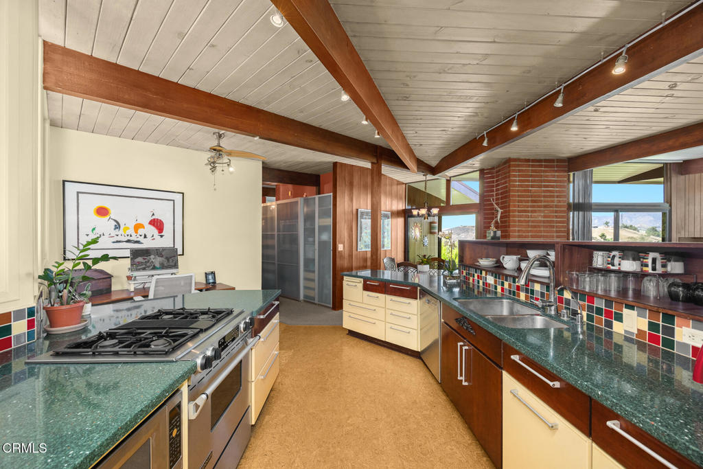 9728 Shadow Island Drive