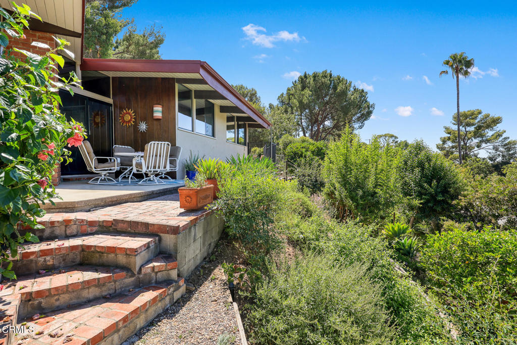 9728 Shadow Island Drive