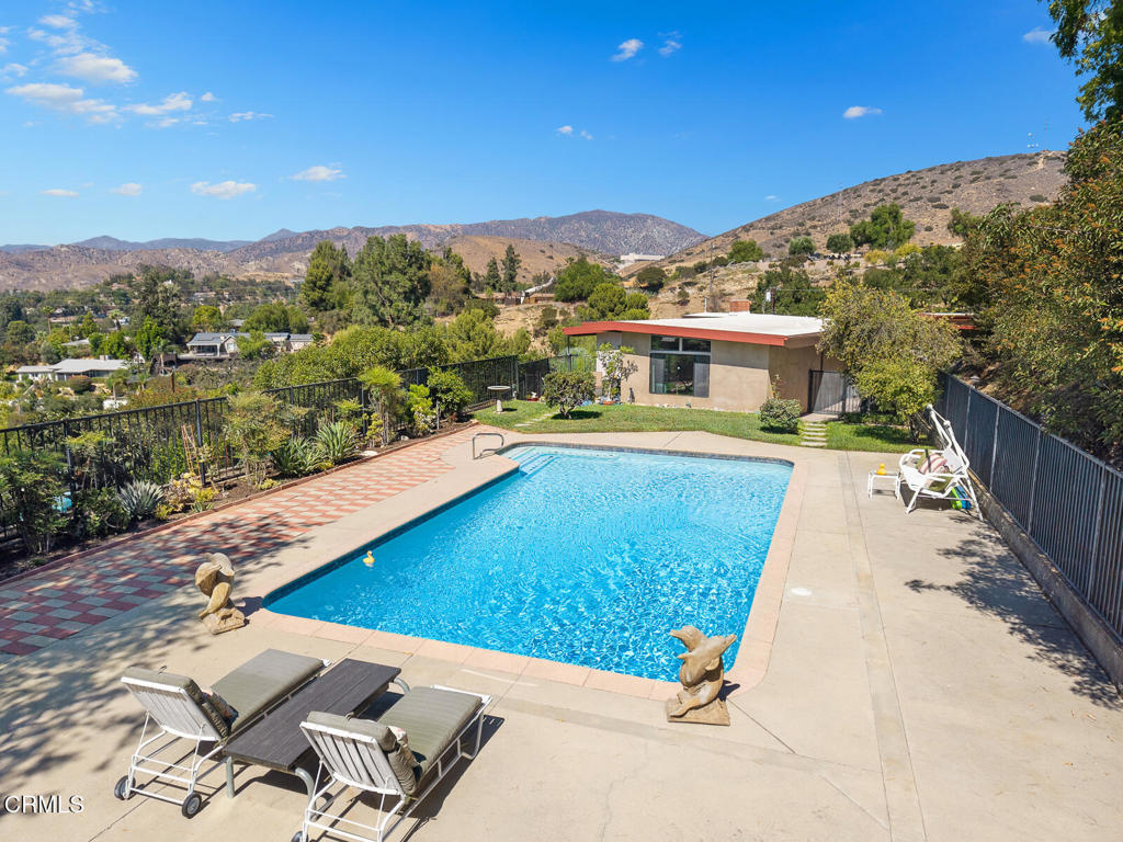 9728 Shadow Island Drive