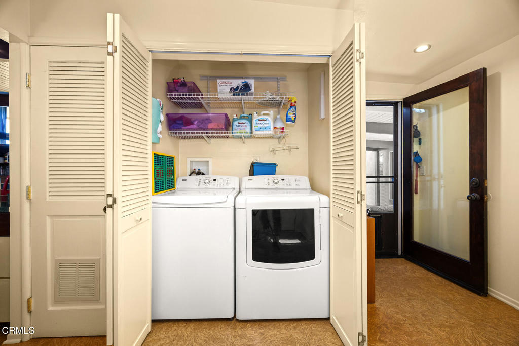 9728 Shadow Island Drive