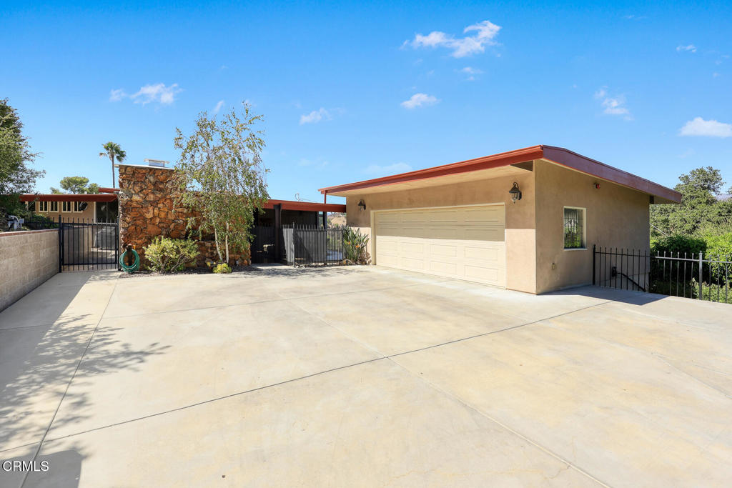 9728 Shadow Island Drive