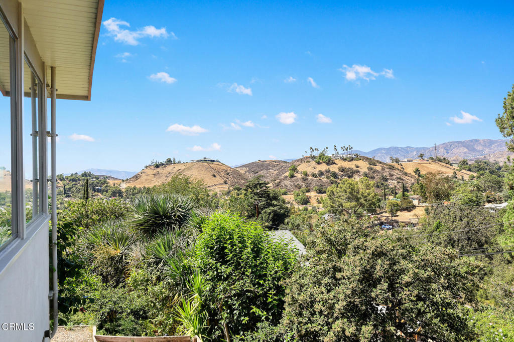 9728 Shadow Island Drive