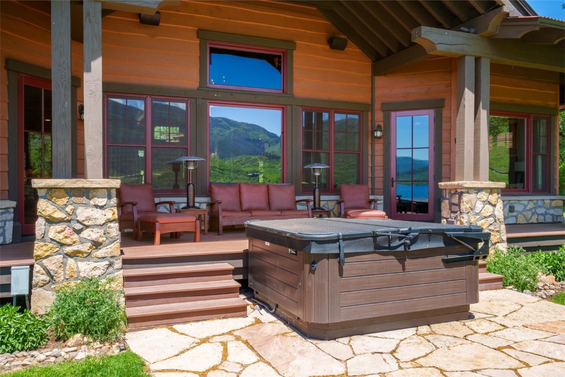 30620 Lakeshore TRAIL