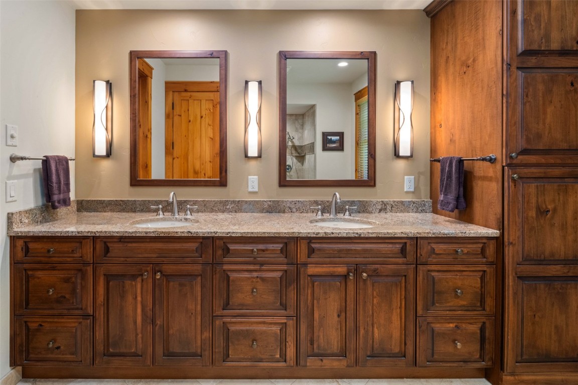 30620 Lakeshore TRAIL