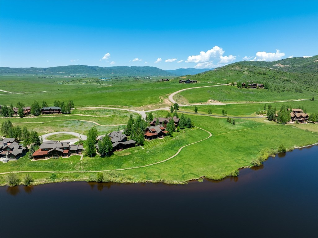 30620 Lakeshore TRAIL