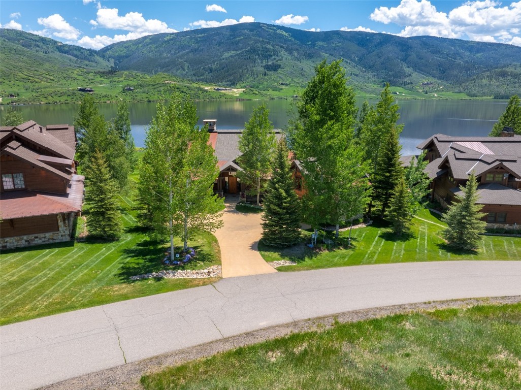 30620 Lakeshore TRAIL