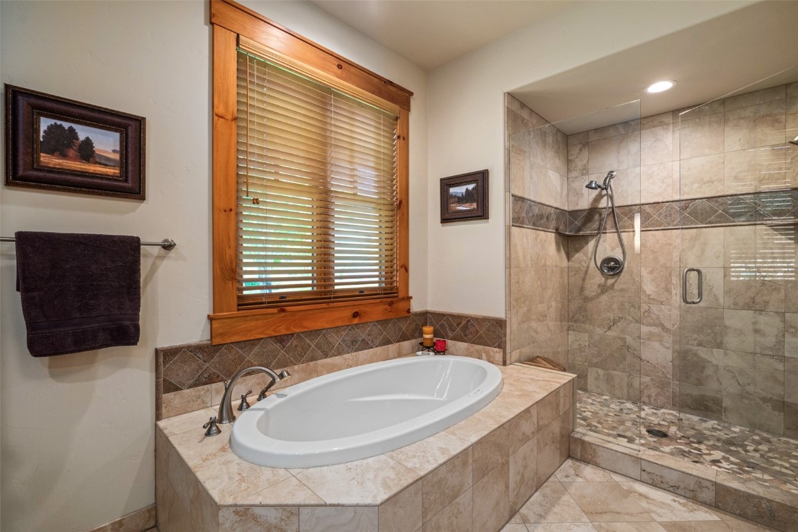 30620 Lakeshore TRAIL