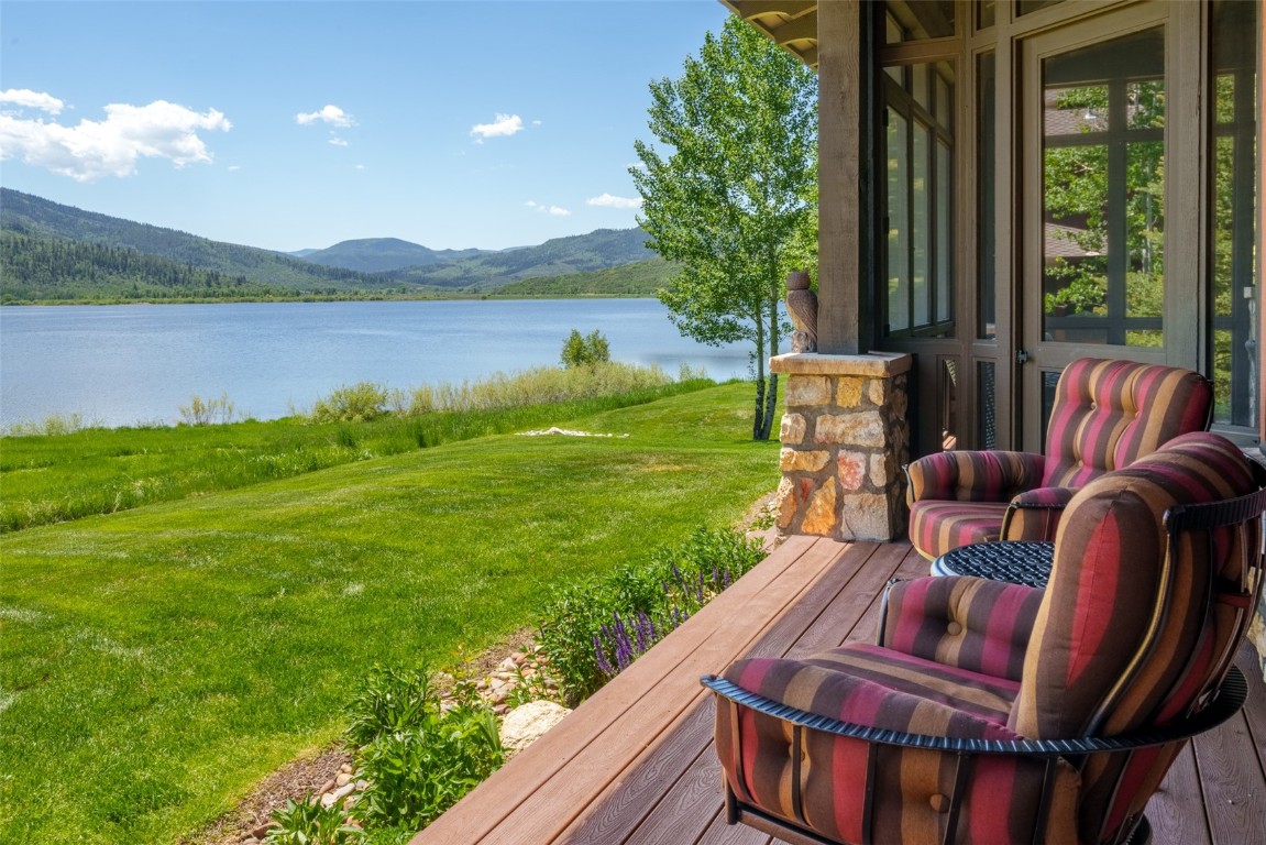 30620 Lakeshore TRAIL