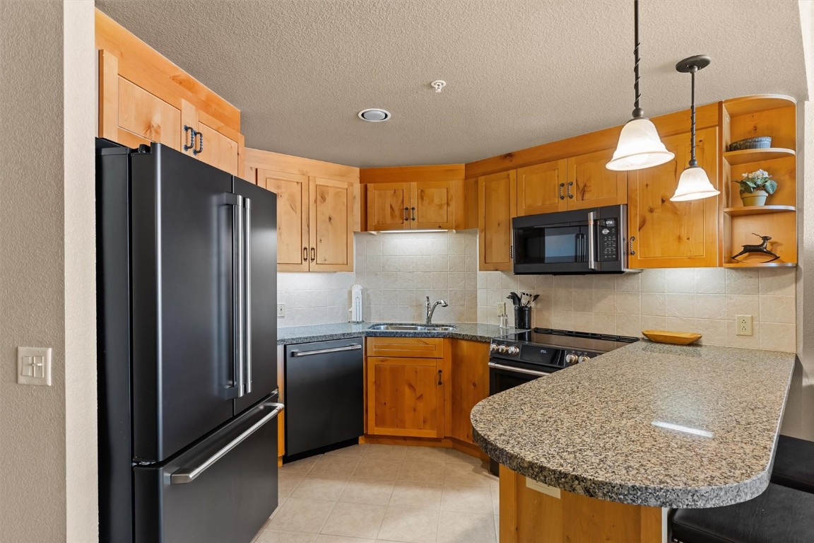 2300 Mount Werner Circle 455/456