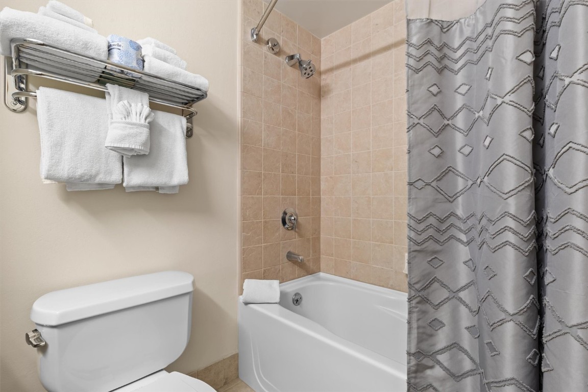 2300 Mount Werner Circle 455/456