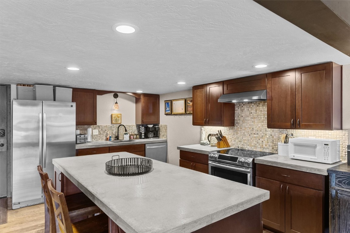 465 Tamarack Drive B201