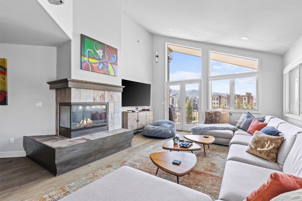 1724 Ski Time Square Drive R6