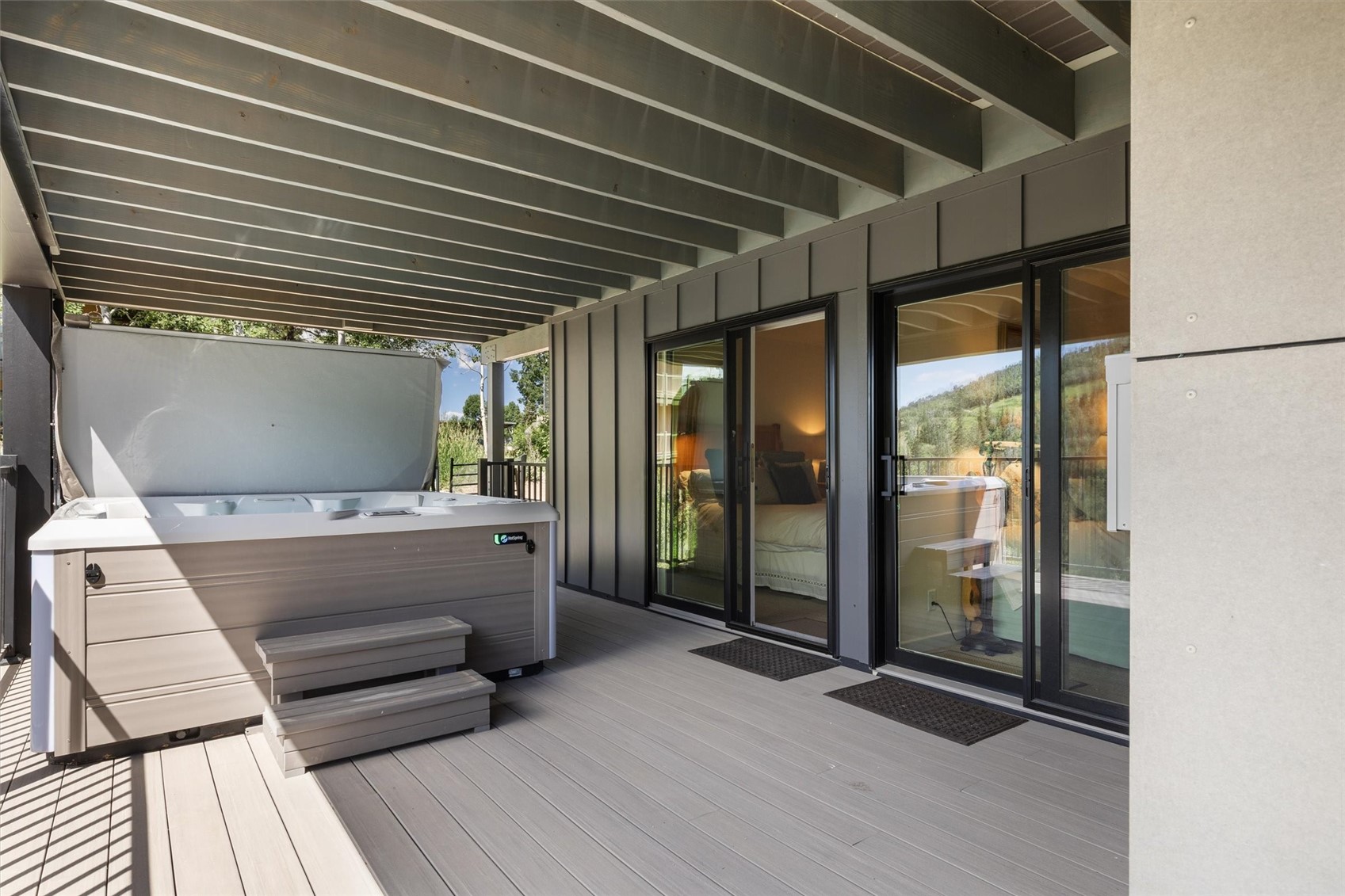 2405 Storm Meadows DRIVE 1