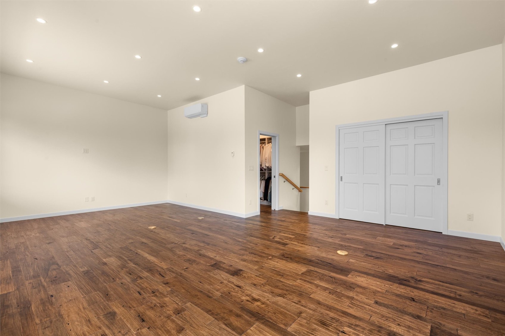 2405 Storm Meadows DRIVE 1