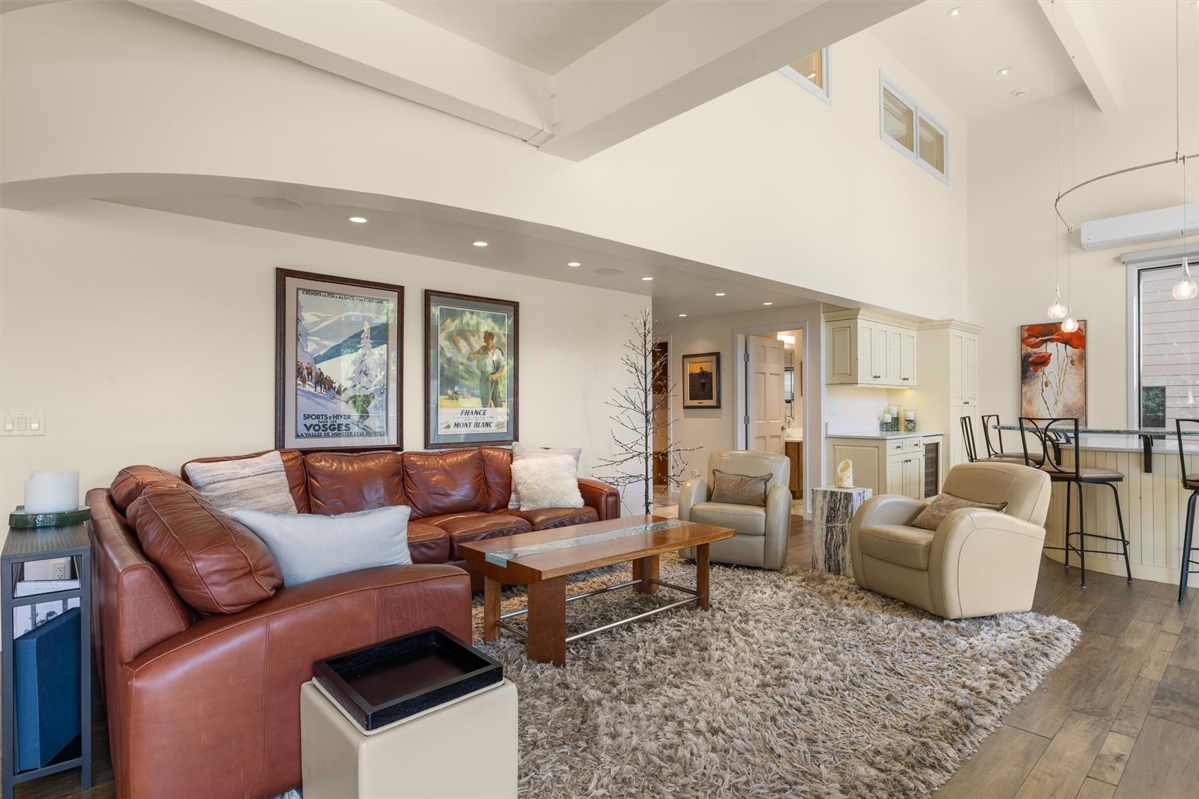 2405 Storm Meadows DRIVE 1