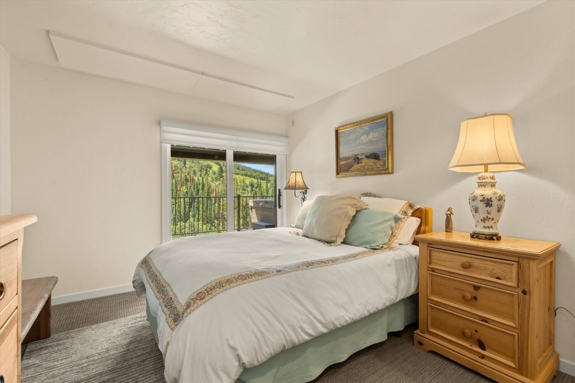 2405 Storm Meadows DRIVE 1