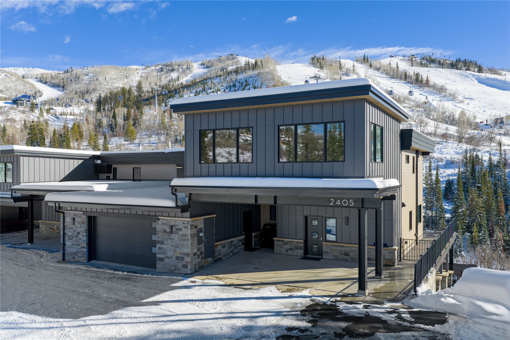 2405 Storm Meadows DRIVE 1