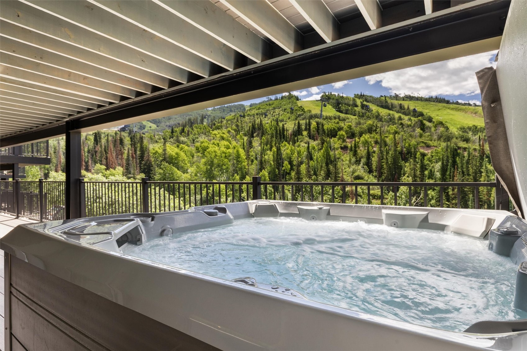 2405 Storm Meadows DRIVE 1