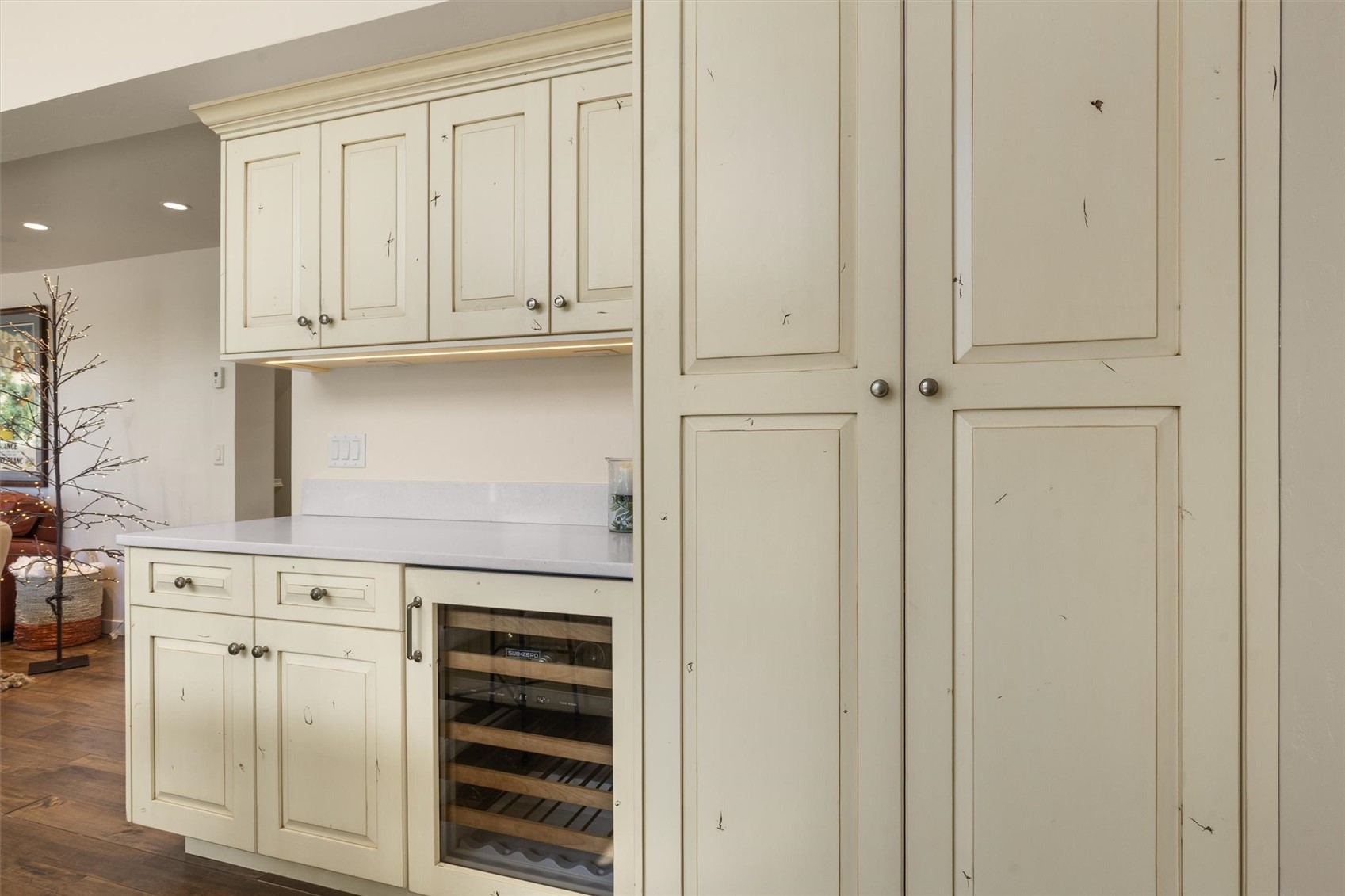 2405 Storm Meadows DRIVE 1