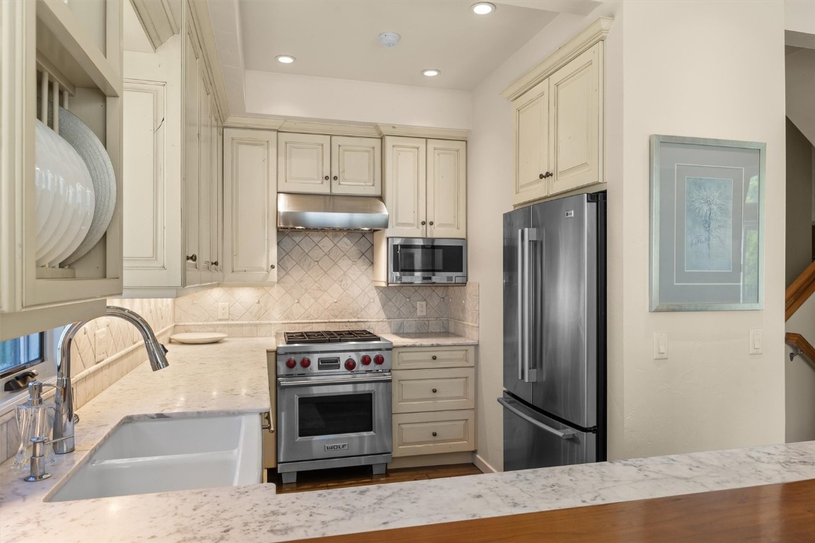 2405 Storm Meadows DRIVE 1