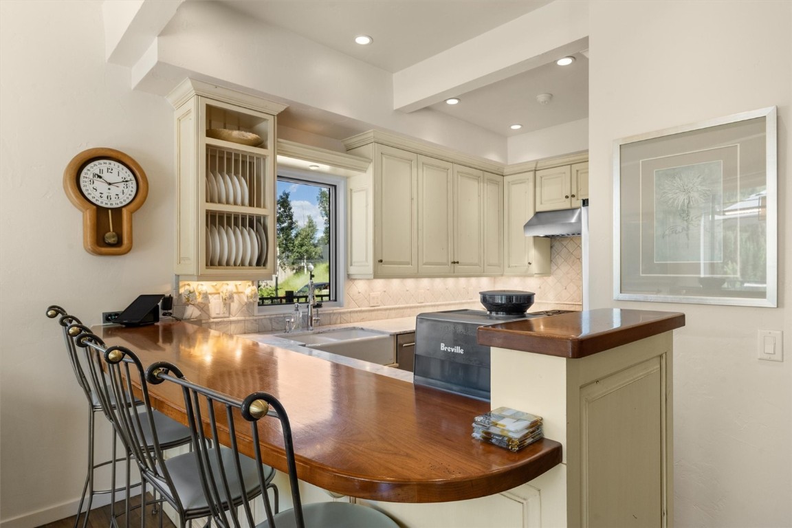 2405 Storm Meadows DRIVE 1