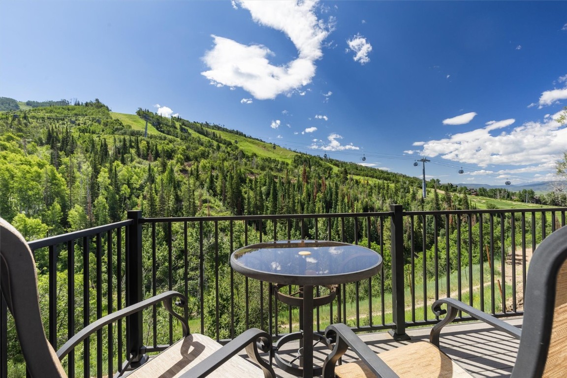 2405 Storm Meadows DRIVE 1