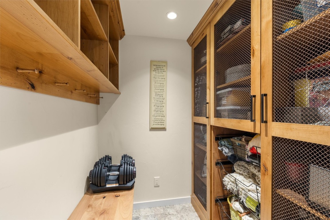 2405 Storm Meadows DRIVE 1