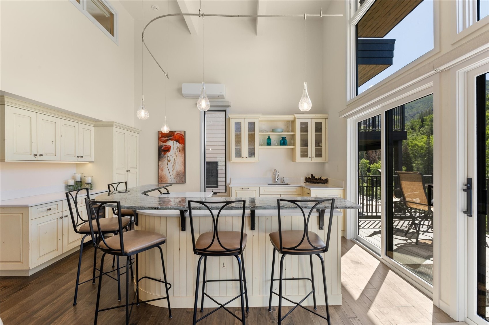 2405 Storm Meadows DRIVE 1