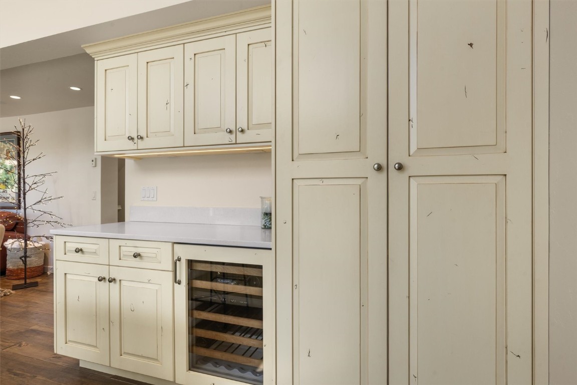 2405 Storm Meadows DRIVE 1