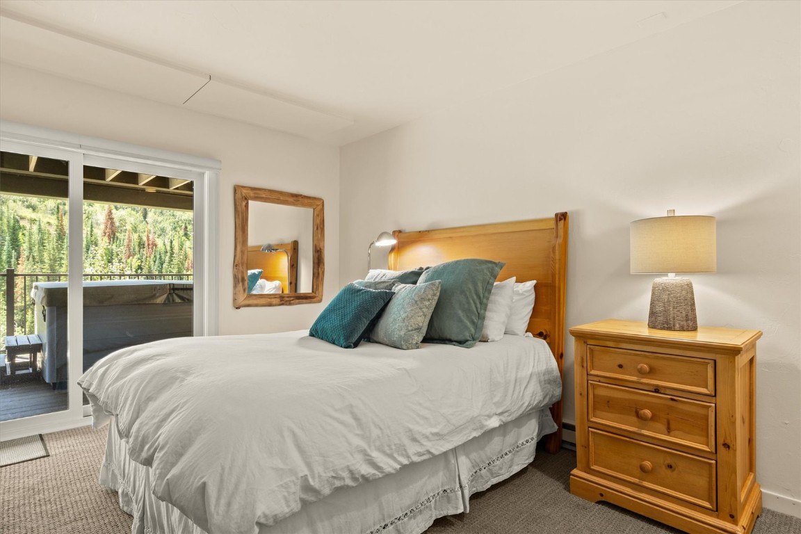 2405 Storm Meadows DRIVE 1