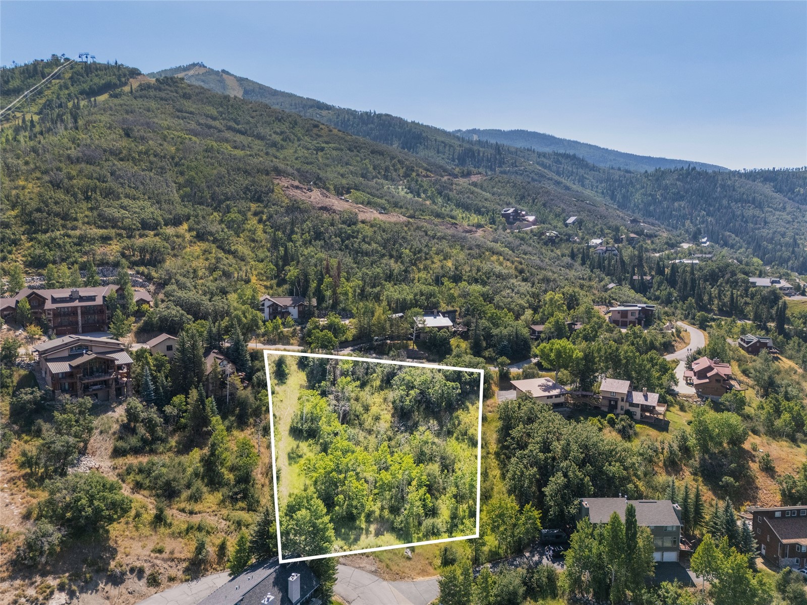 2725 Ski Trail LANE