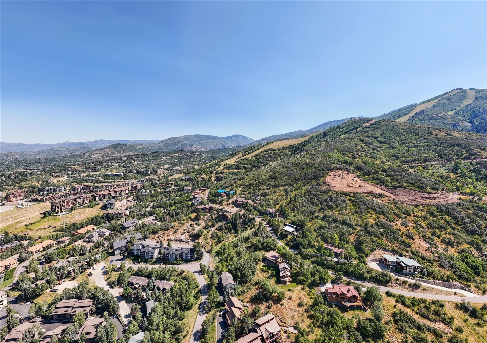 2725 Ski Trail LANE