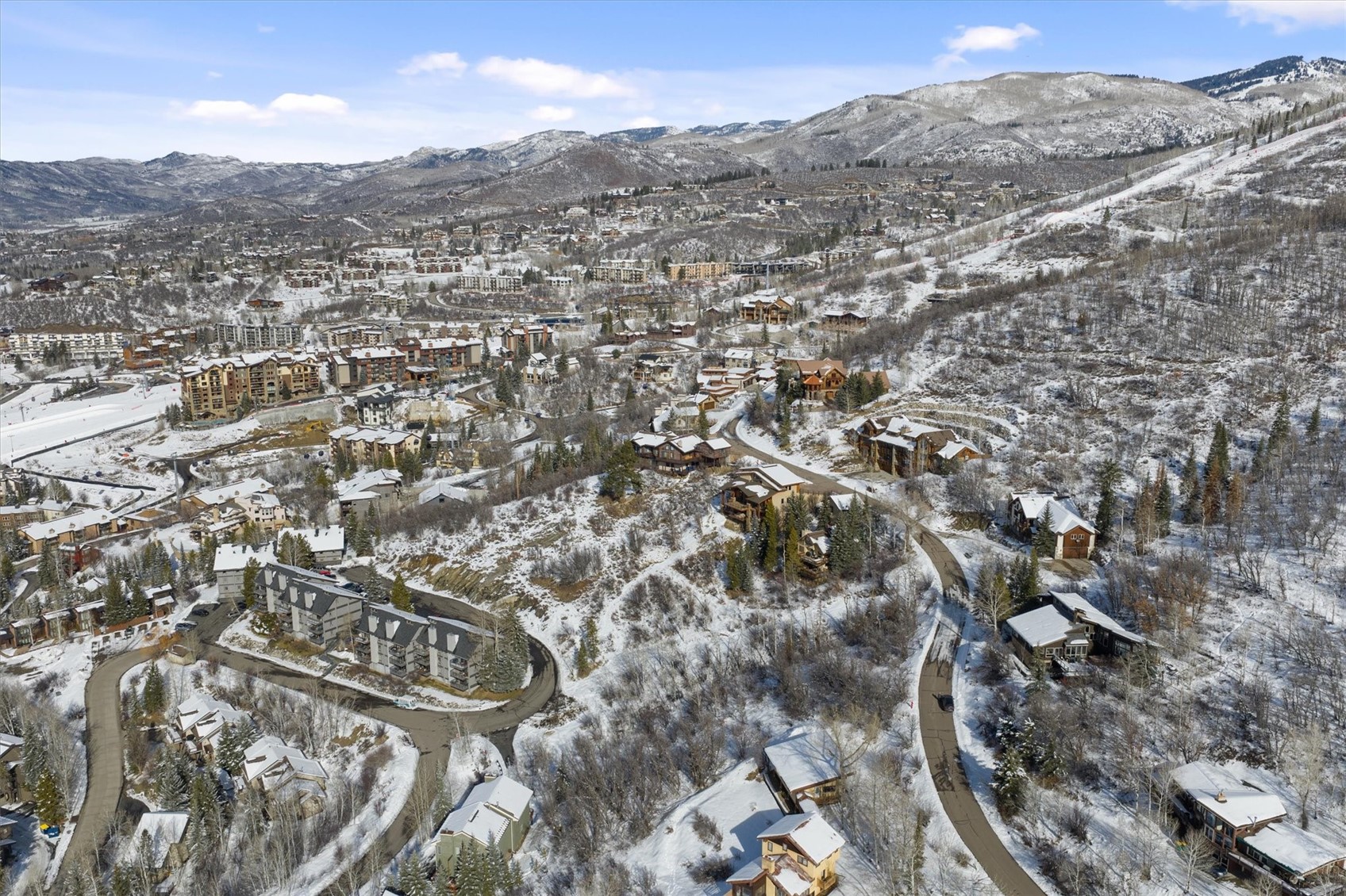 2725 Ski Trail LANE
