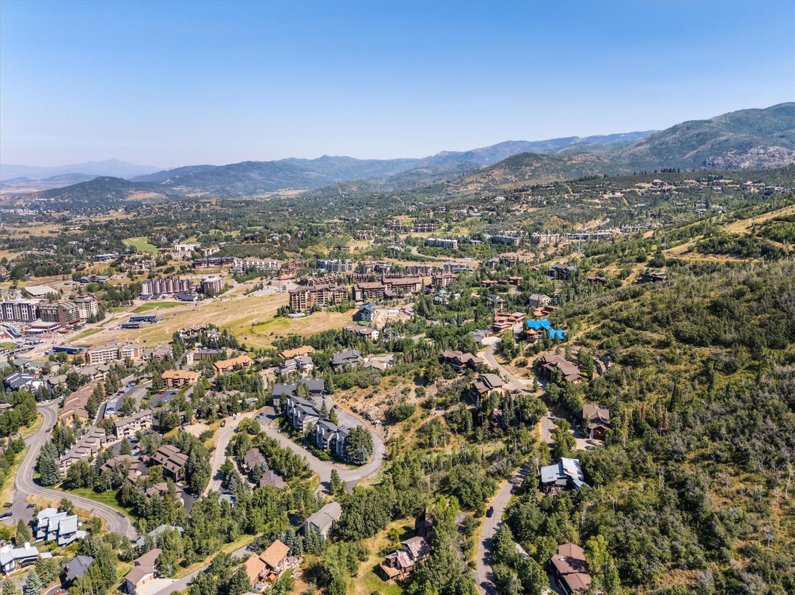 2725 Ski Trail LANE