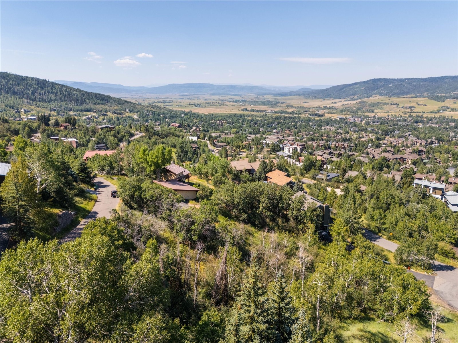 2725 Ski Trail LANE