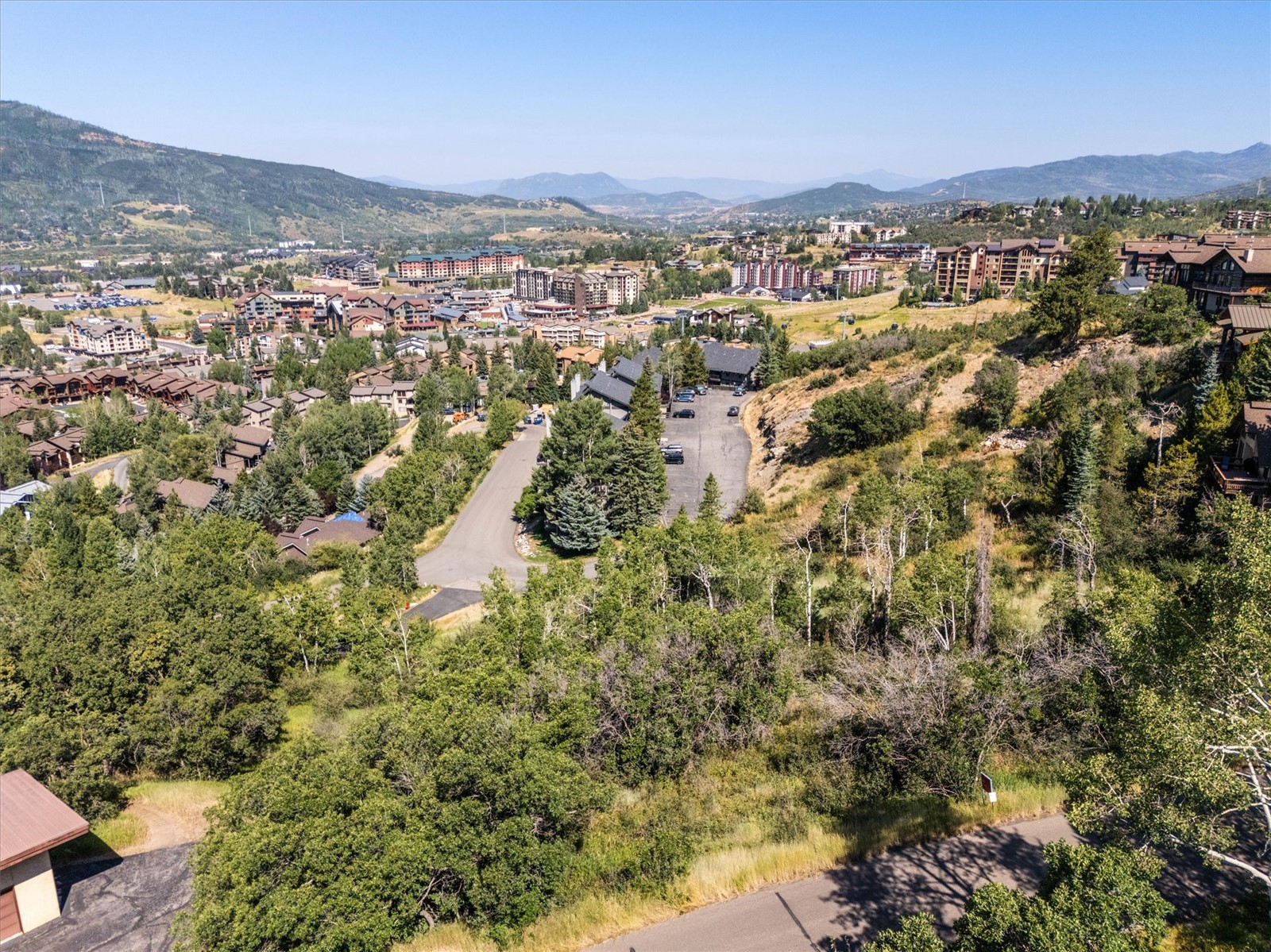 2725 Ski Trail LANE