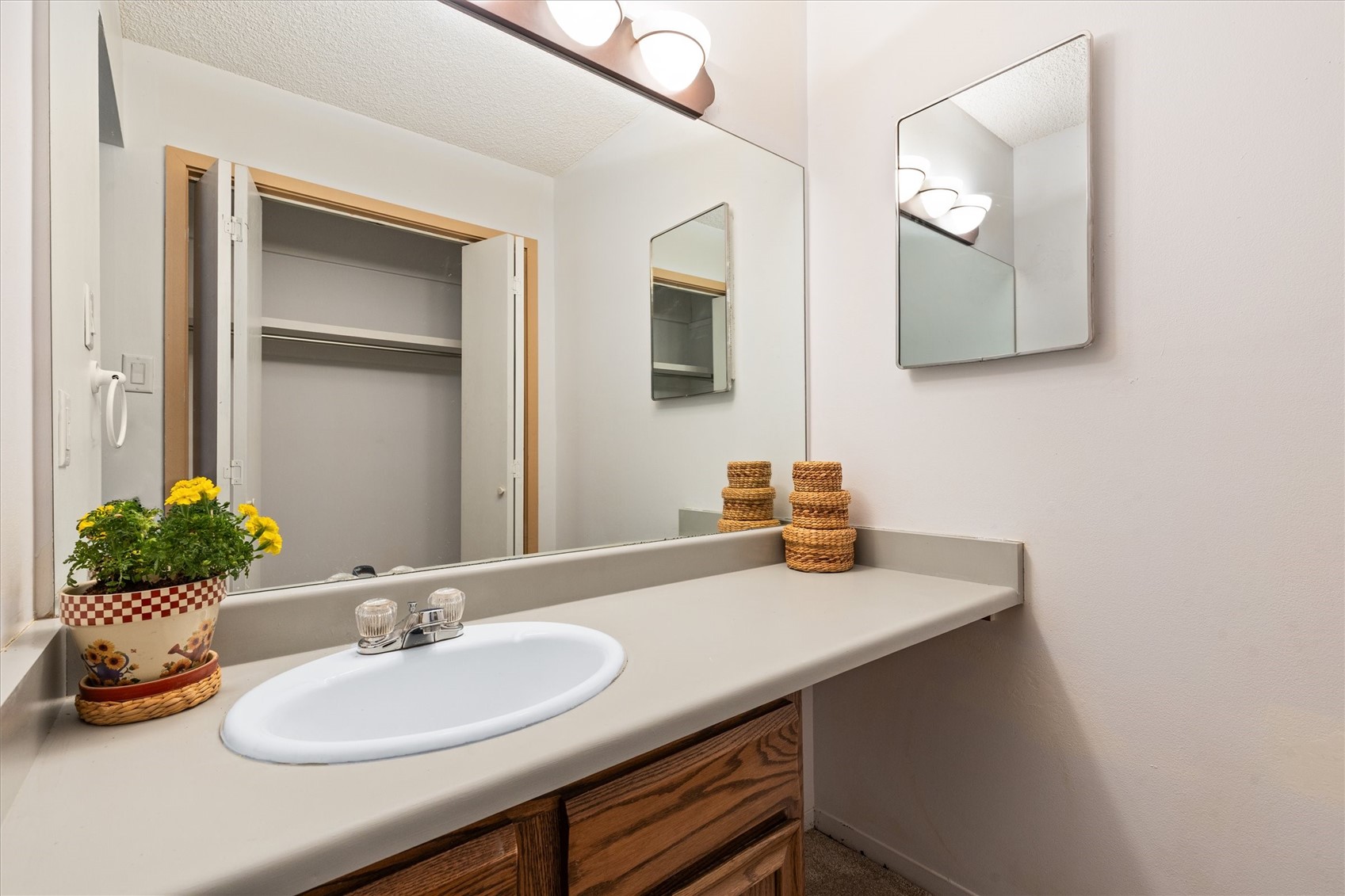 465 Tamarack DRIVE B210