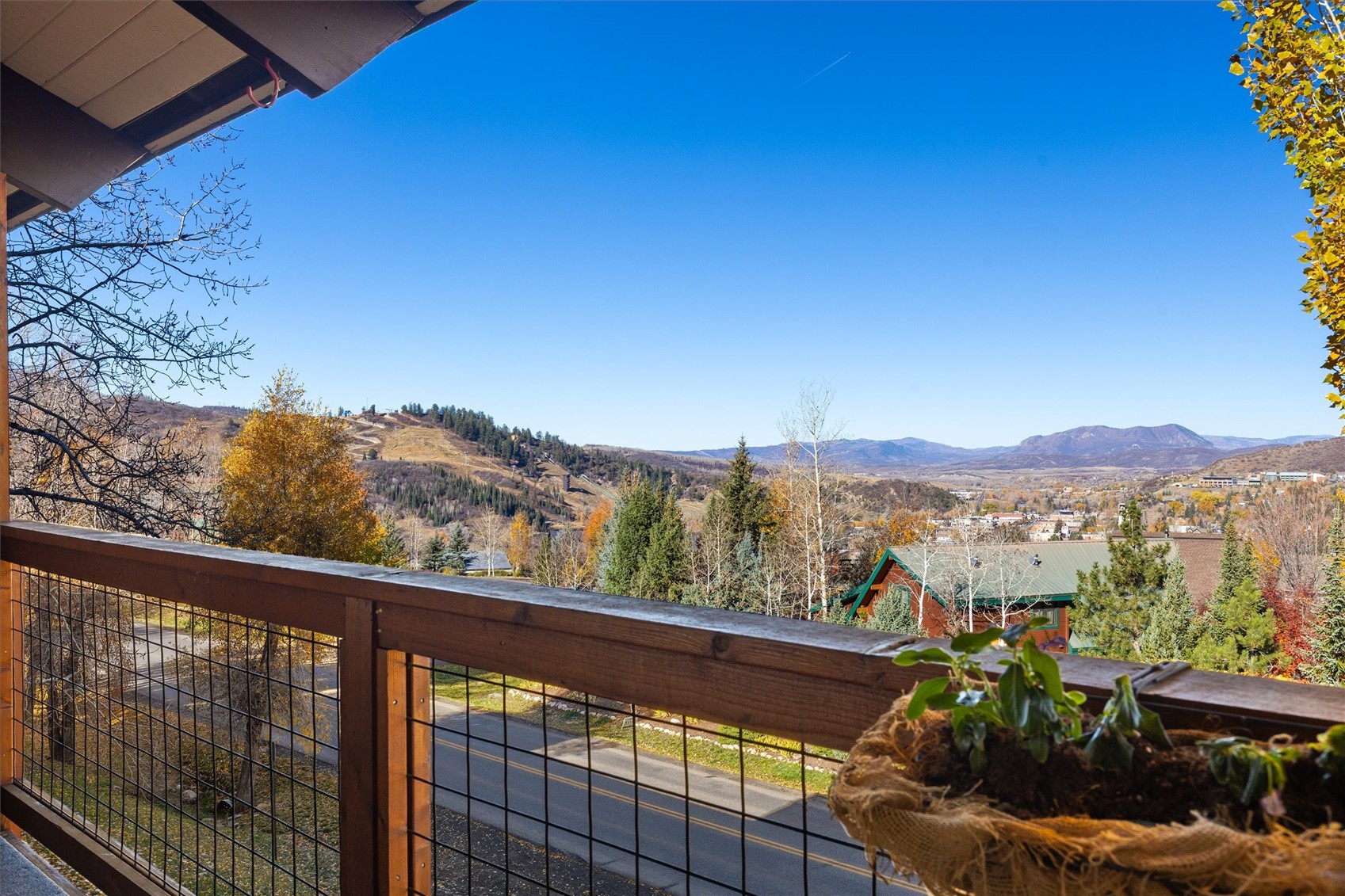 465 Tamarack DRIVE B210